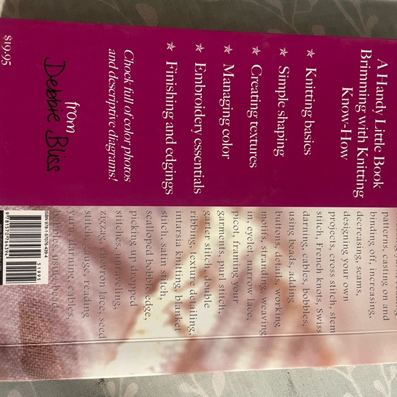 Knitting book: Tips for Knitting by Debbie Bliss - Picture 2 of 2